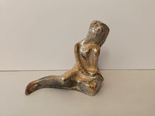 Load image into Gallery viewer, "Posing" from the Going for Gold Series