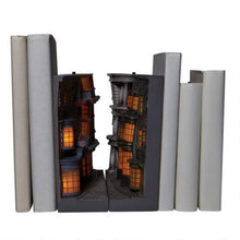Load image into Gallery viewer, Diagon Alley Light Up Bookends