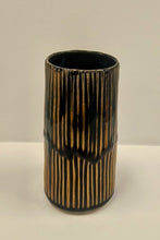 Load image into Gallery viewer, Flower Vase
